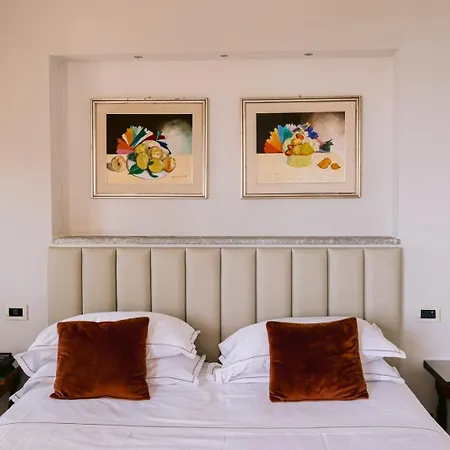 Hotel Paradiso
