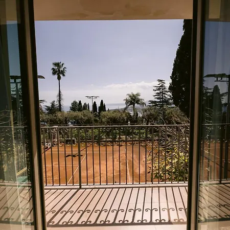 Paradiso Hotel 4*