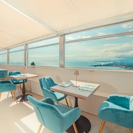 Ξενοδοχείο Paradiso 4*