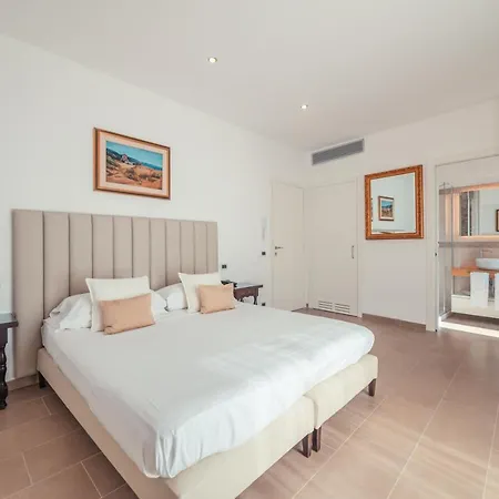 Ξενοδοχείο Paradiso 4*
