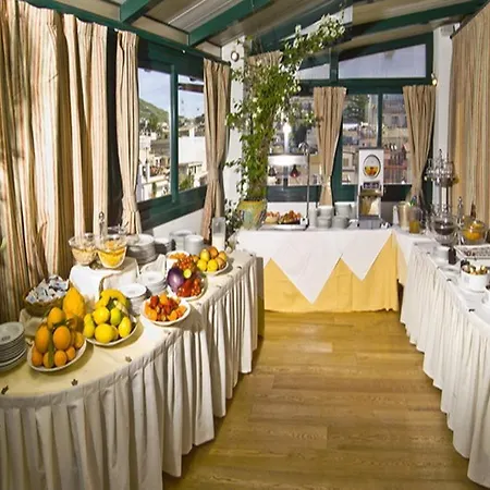 Ξενοδοχείο Paradiso 4*